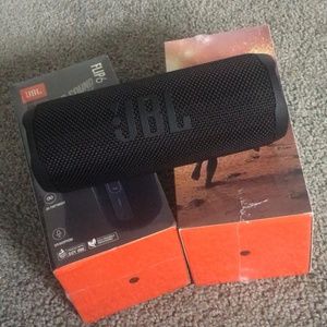 JBL Flip 6 Speakers New